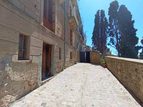 casa indipendente in vendita a Gangi