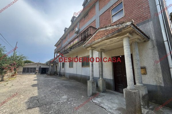 casa indipendente in vendita a Gangi