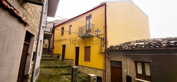 casa indipendente in vendita a Gangi