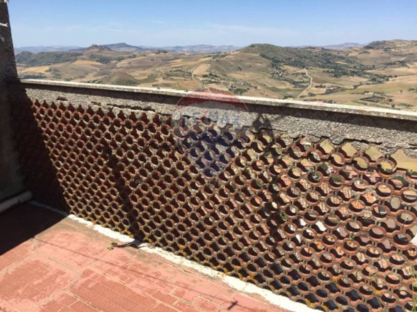 casa indipendente in vendita a Gangi