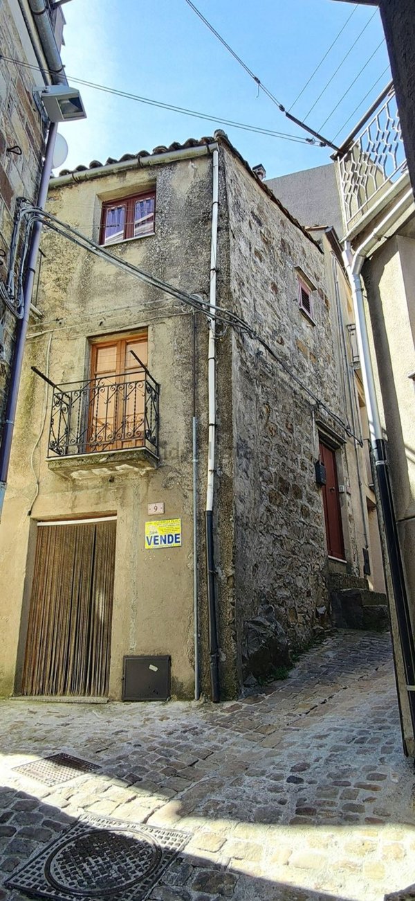 casa indipendente in vendita a Geraci Siculo