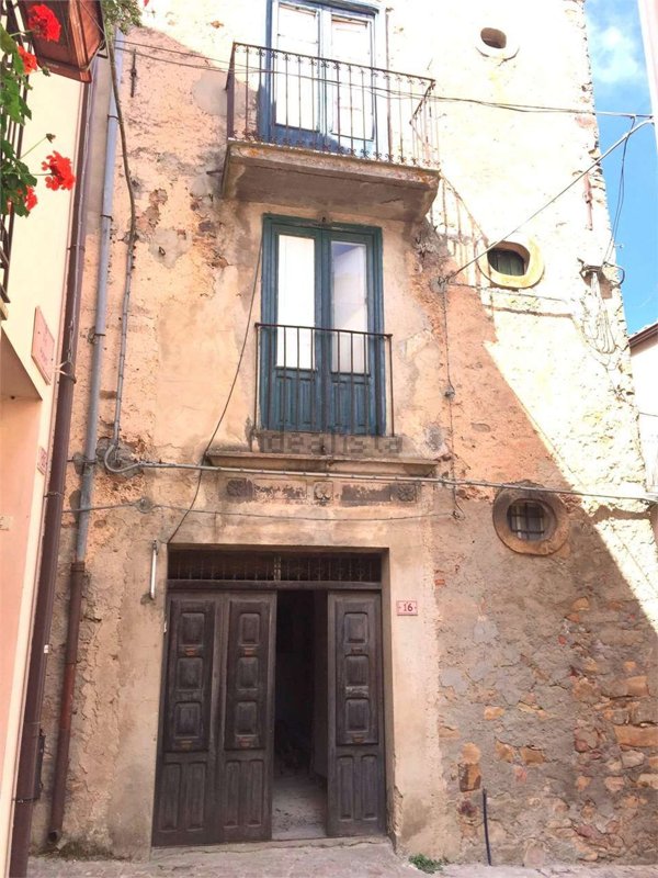 appartamento in vendita a Geraci Siculo