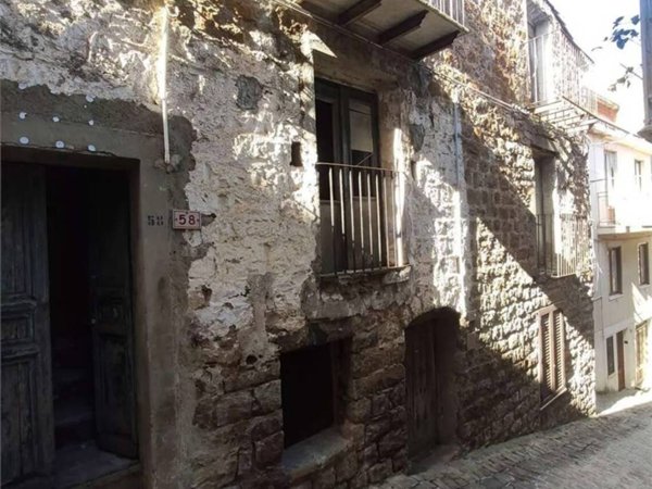 appartamento in vendita a Geraci Siculo