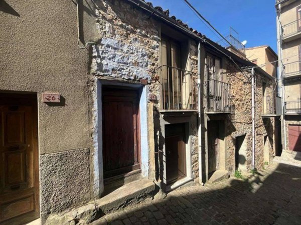casa indipendente in vendita a Geraci Siculo