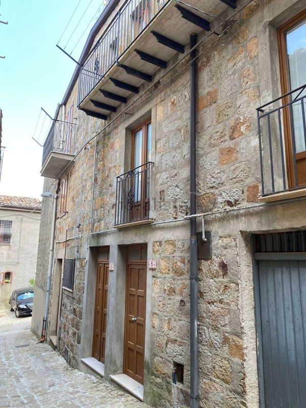 quadrivano in vendita a Geraci Siculo