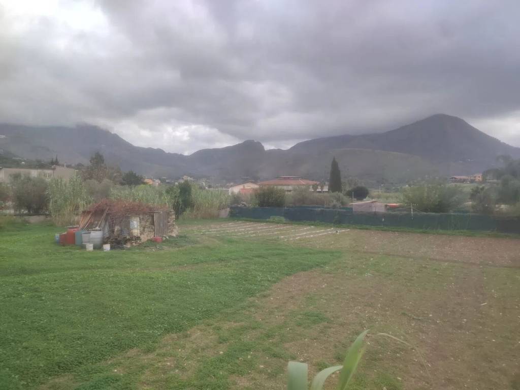 terreno edificabile in vendita a Giardinello
