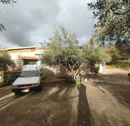 negozio in vendita a Giardinello