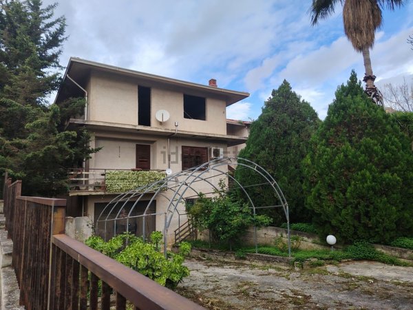 casa indipendente in vendita a Giardinello