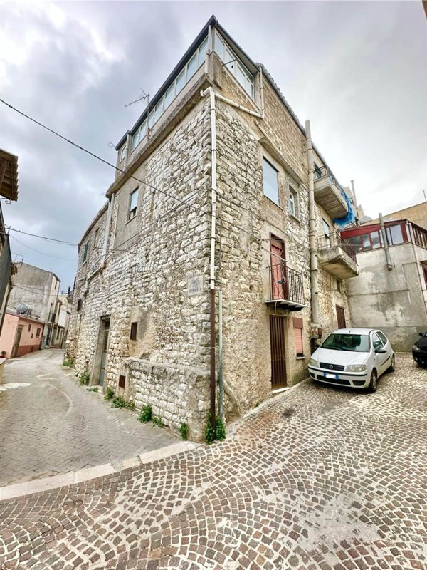 casa indipendente in vendita a Giuliana