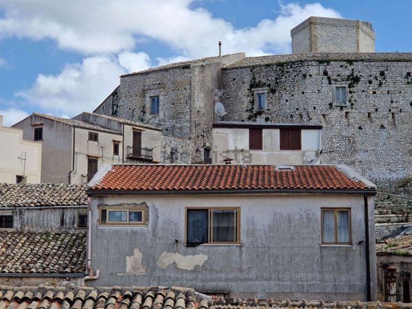 casa indipendente in vendita a Giuliana
