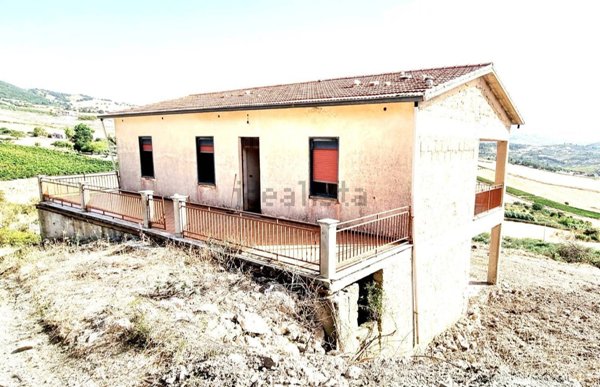 pentavano in vendita a Giuliana