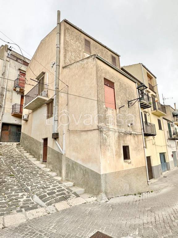 casa indipendente in vendita a Giuliana
