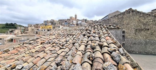 casa indipendente in vendita a Giuliana
