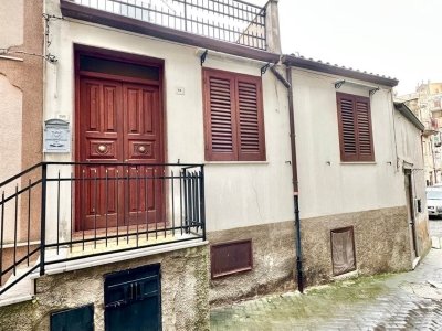 casa indipendente in vendita a Giuliana