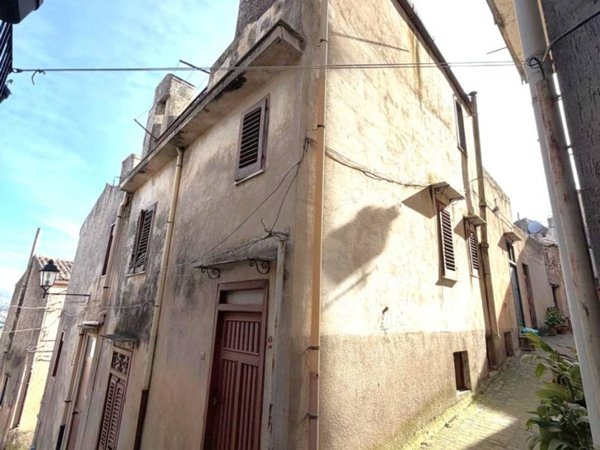 casa indipendente in vendita a Giuliana