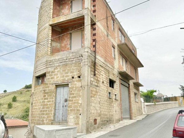 casa indipendente in vendita a Giuliana