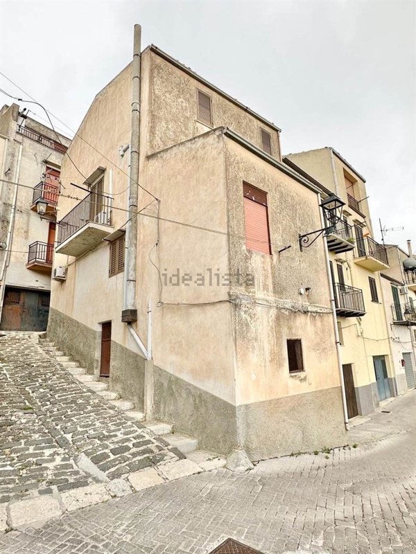 casa indipendente in vendita a Giuliana