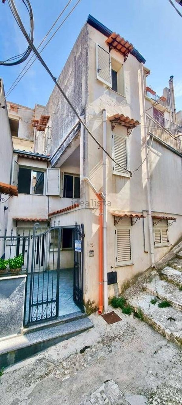 casa indipendente in vendita a Giuliana