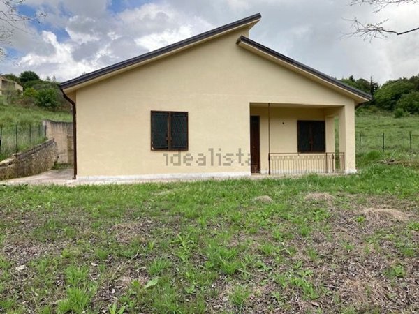 casa indipendente in vendita a Giuliana