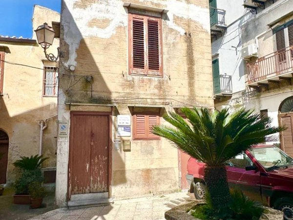 casa indipendente in vendita a Giuliana