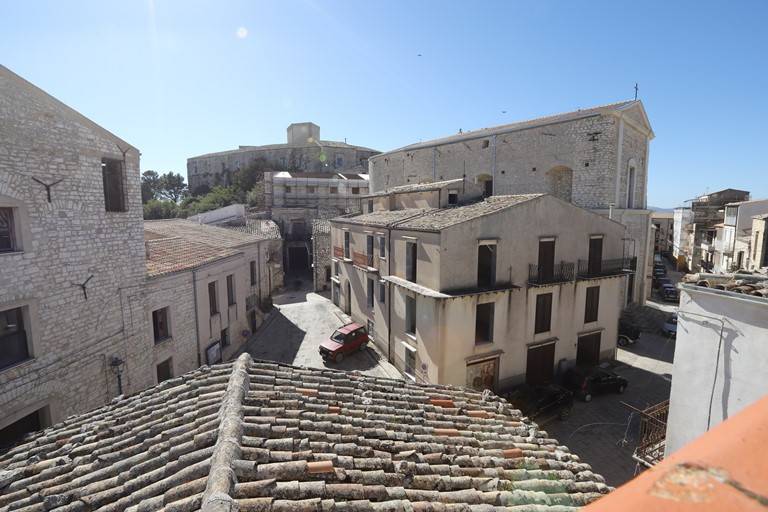 casa indipendente in vendita a Giuliana