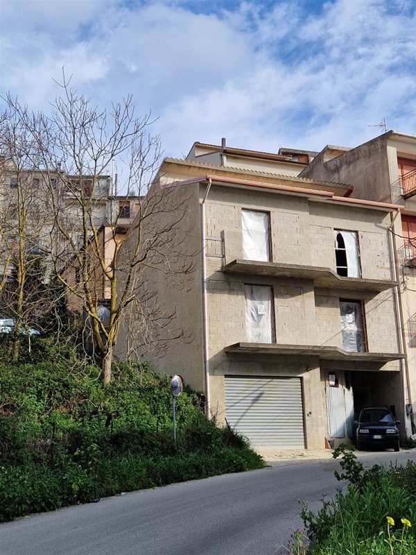 casa indipendente in vendita a Giuliana