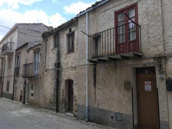 casa indipendente in vendita a Gratteri