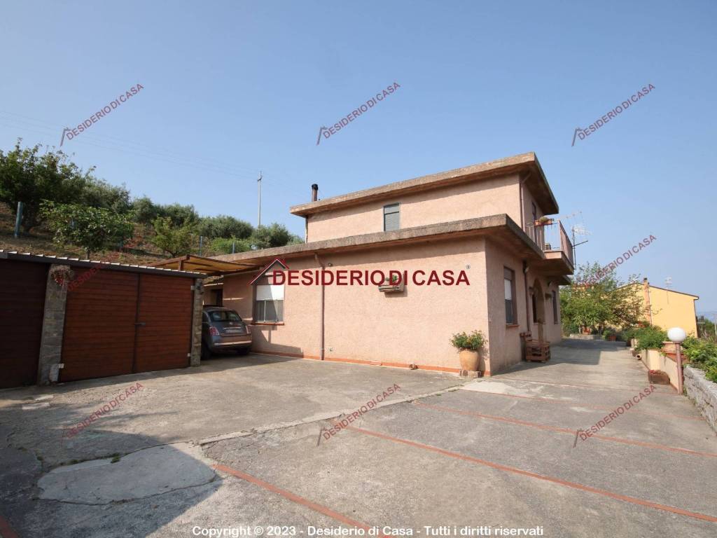 casa indipendente in vendita a Gratteri