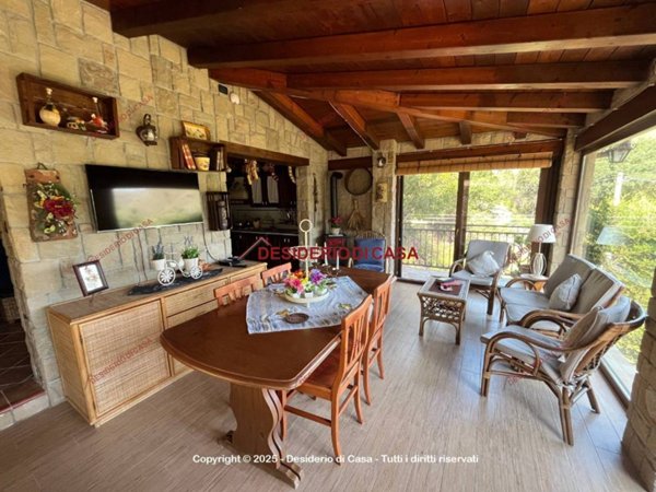 casa indipendente in vendita a Gratteri