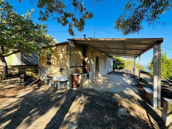 casa indipendente in vendita a Gratteri