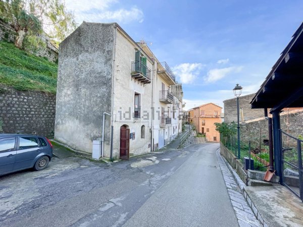 quadrivano in vendita a Gratteri