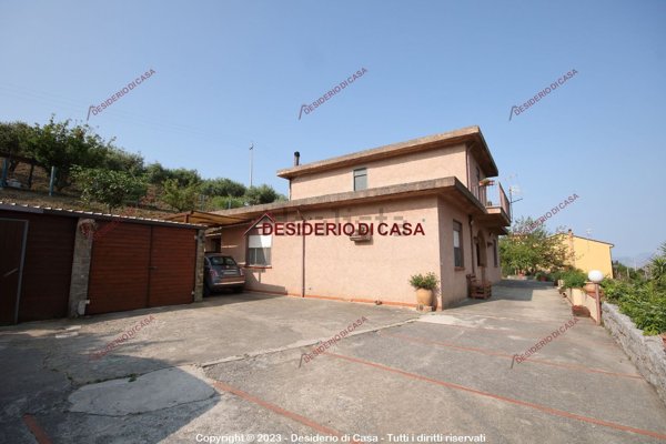 casa indipendente in vendita a Gratteri