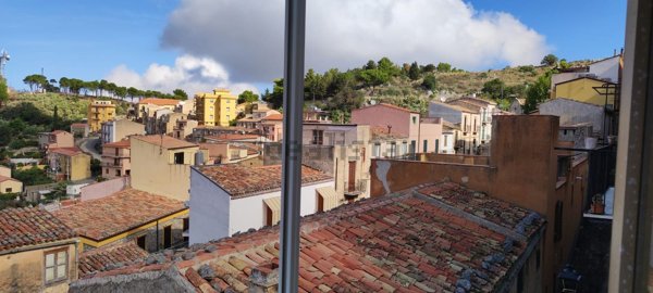 casa indipendente in vendita a Gratteri