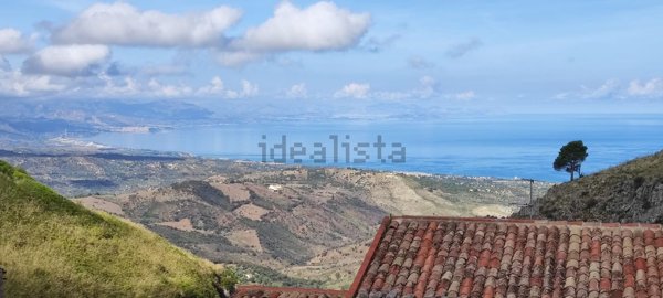 casa indipendente in vendita a Gratteri