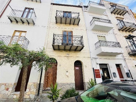 casa indipendente in vendita a Gratteri