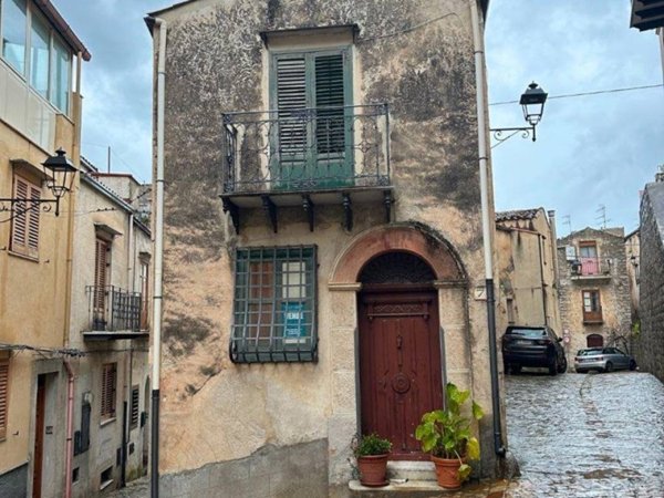 casa indipendente in vendita a Gratteri