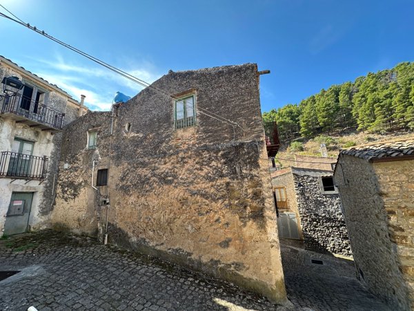 casa indipendente in vendita a Gratteri