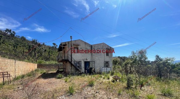 casa indipendente in vendita a Gratteri