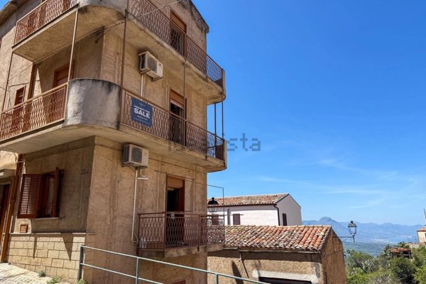 casa indipendente in vendita a Gratteri