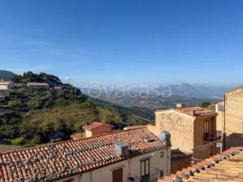 casa indipendente in vendita a Gratteri