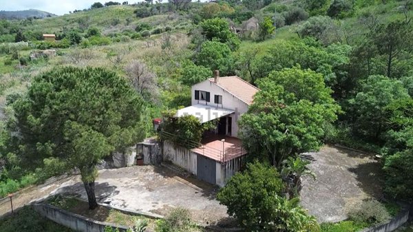 casa indipendente in vendita a Gratteri