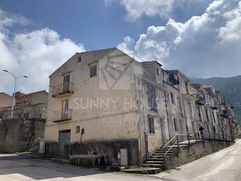 casa indipendente in vendita a Gratteri