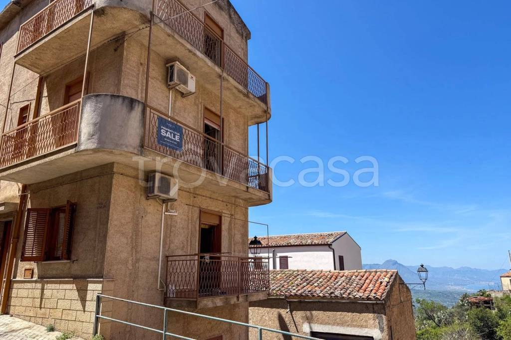 casa indipendente in vendita a Gratteri