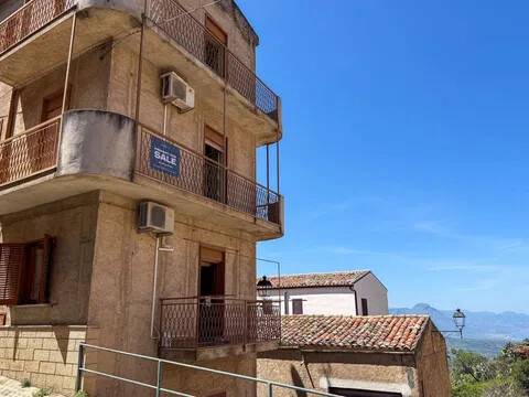 casa indipendente in vendita a Gratteri