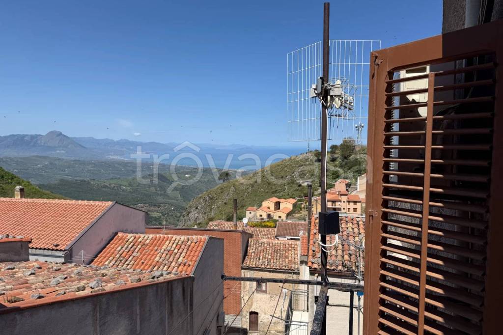 casa indipendente in vendita a Gratteri