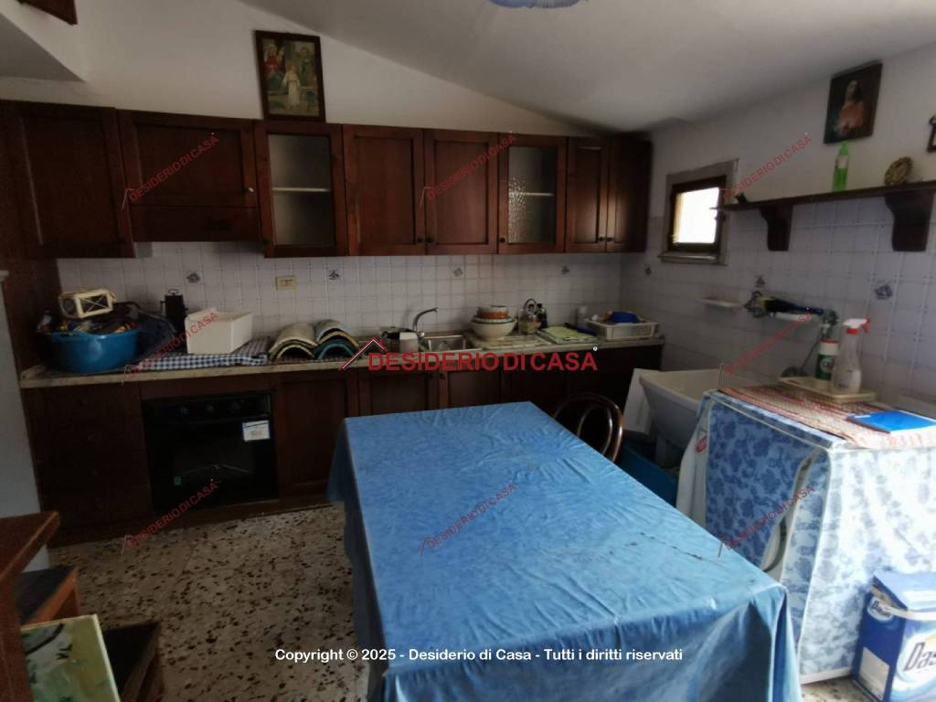 casa indipendente in vendita ad Isnello
