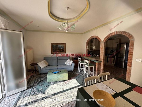 casa indipendente in vendita ad Isnello