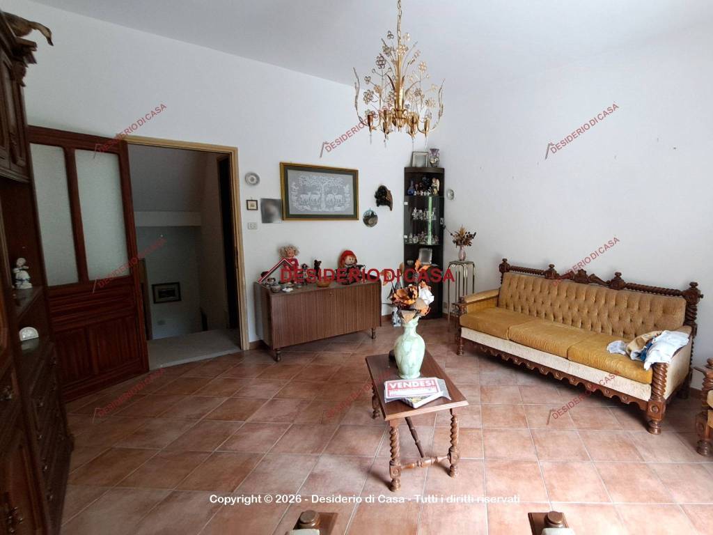 casa indipendente in vendita ad Isnello