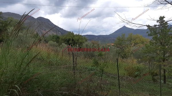 terreno edificabile in vendita ad Isnello