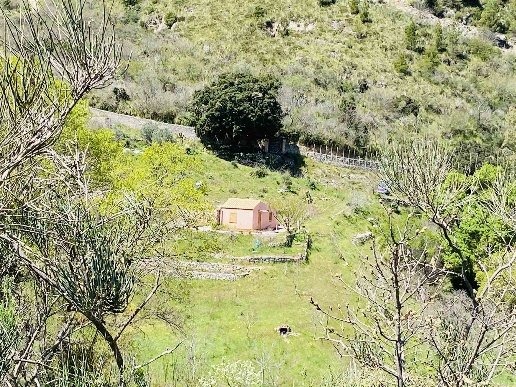 casa indipendente in vendita ad Isnello